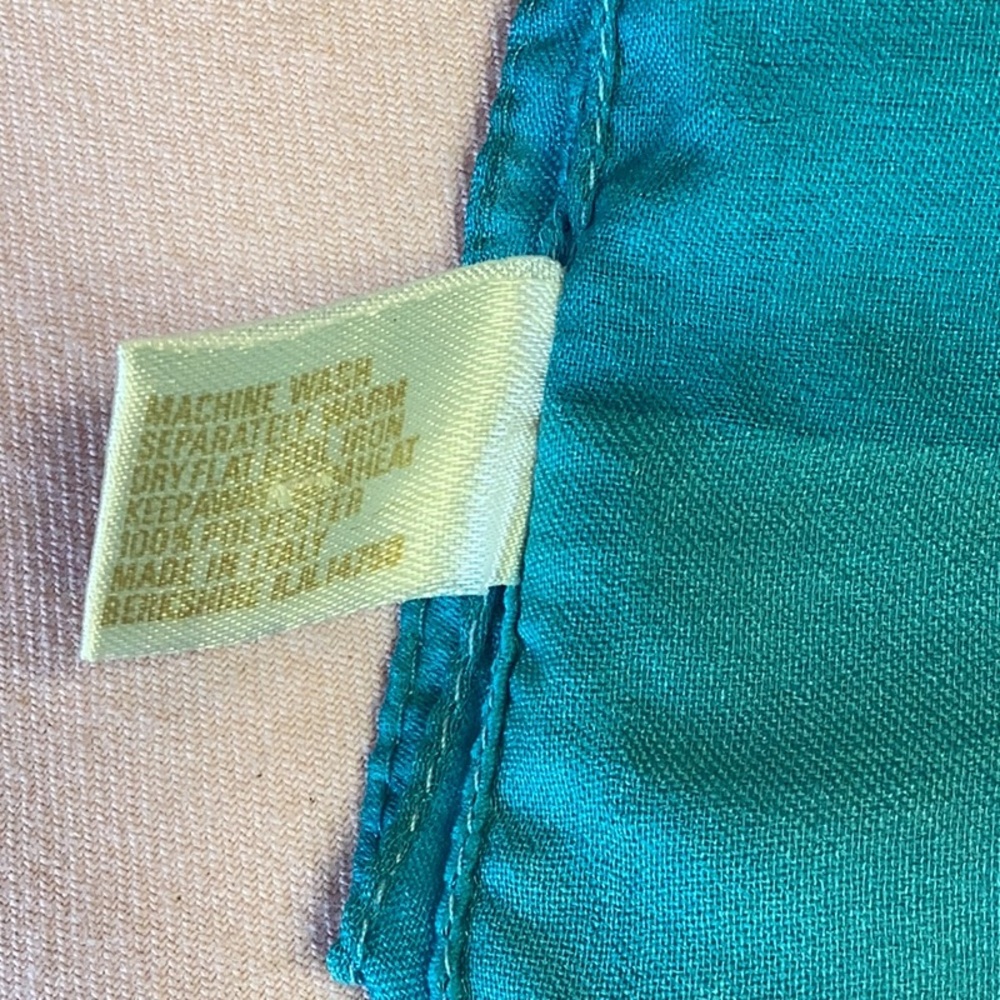 FINAL SALE PRICE Scarves, Bandana & Hankie Lot of 7 - Picture 4 of 11